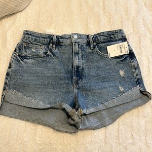 Good American - NWT good curve shorts